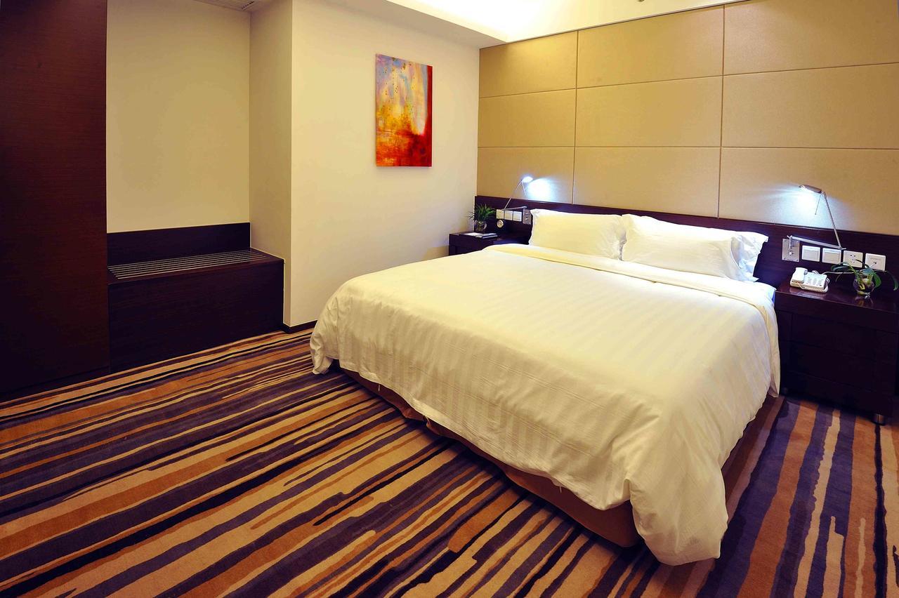 Wisdom Hotel Шанхай Экстерьер фото